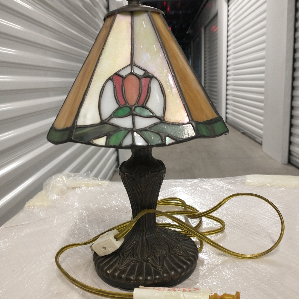 Tokira Tiffany table lamps, Stained glass